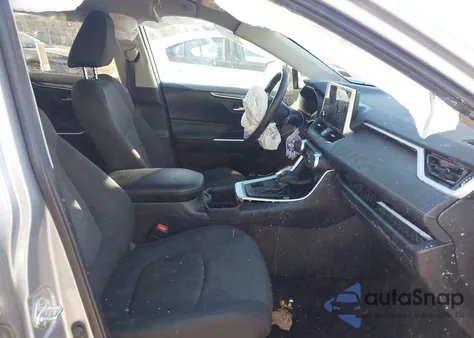 2024 Toyota Rav4 Xle z USA, uszkodzony, nr VIN 2T3P1RFV2RC413602